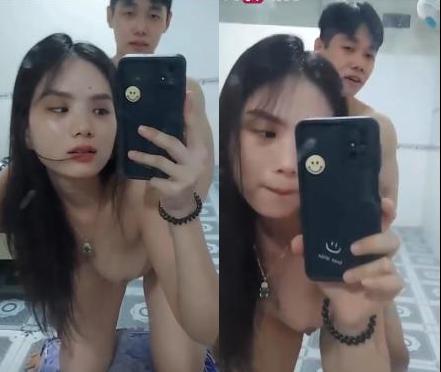 Em sinh viên kính cận lộ clip sex tự quay với anh yêu 3 Em sinh vien kinh can lo clip sex tu quay voi anh yeu